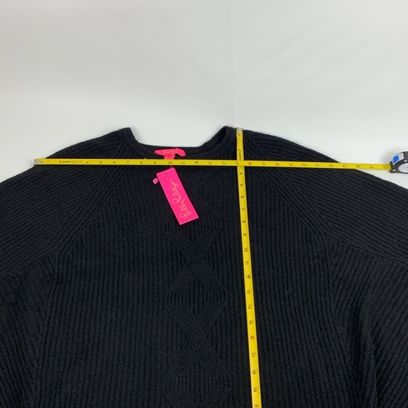 Lilly Pulitzer Black Crew neck crop Sweater  Medium Oversized Wing sleeve NWT - Picture 9 of 13